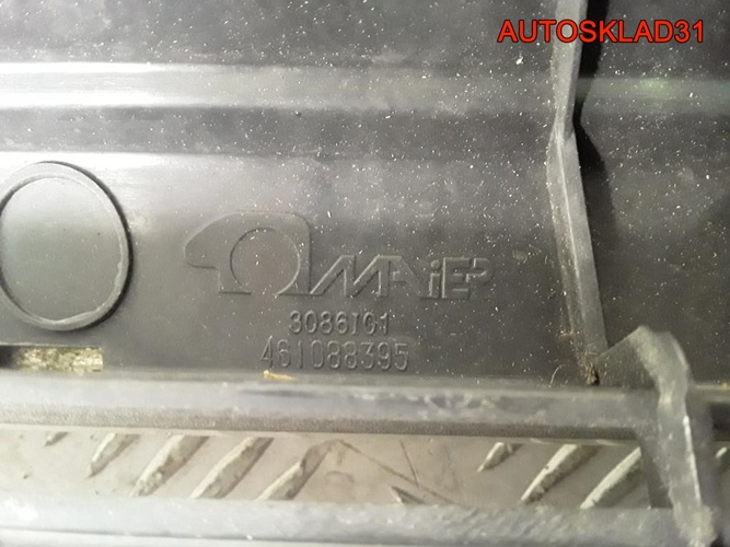 Решётка радиатора бу на Опель Мерива 13117843