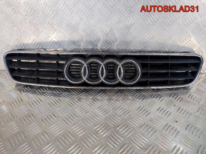 Решетка радиатора Audi A3 8L 8L0807683