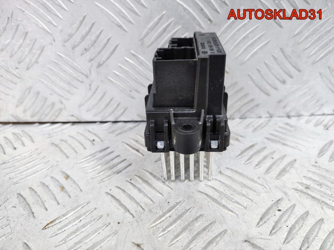 Резистор отопителя Opel Astra J 13503201