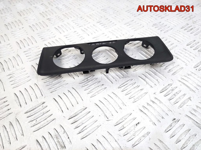 Накладка декоративная Skoda Fabia 6V0819075