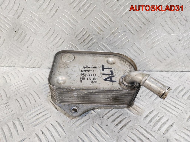 Теплообменник Audi A4 B6 2.0 ALT 06B117021