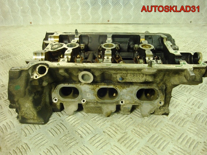 Головка блока левая Audi A6 C6 2,4 BDW 06E103373D