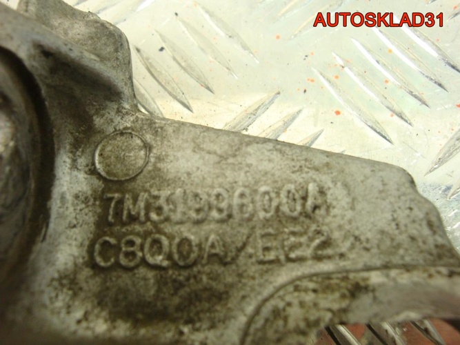 Кронштейн двигателя правый бу Шаран 7M3199600A