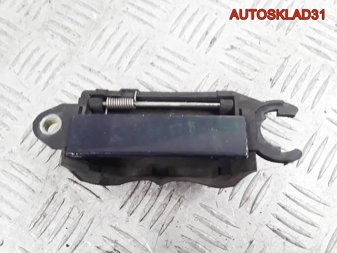 Ручка двери передней левая Audi A6 C4 4A0837205