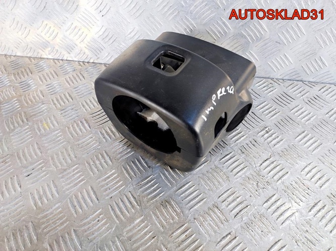 Кожух рулевой колонки Subaru Impreza G11 