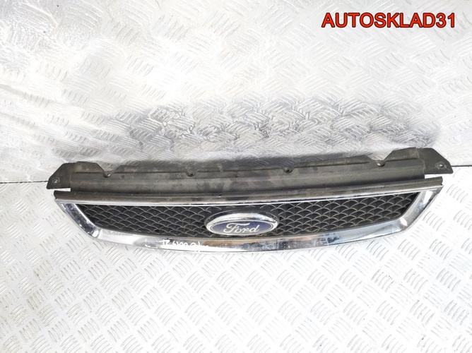 Решетка радиатора Ford Focus 2 4M518138AE