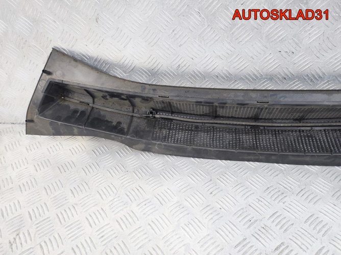 Решетка стеклоочистителя Opel Zafira B 13142034