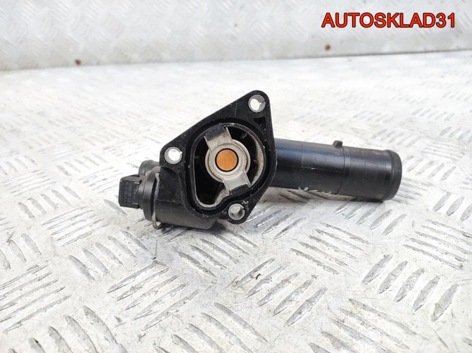 Корпус термостата Renault Megane 2 K9K 8200558751