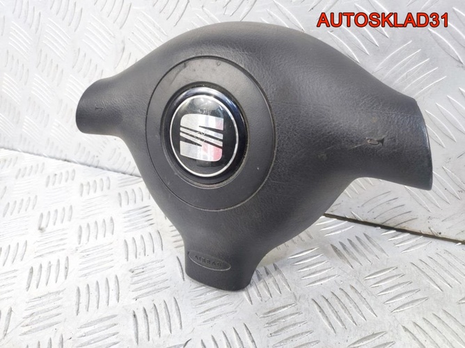 Подушка безопасности в руль Seat Leon 1M0880201M