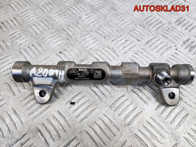 Рейка топливная Opel Astra J 2.0 A20DTH 55576177