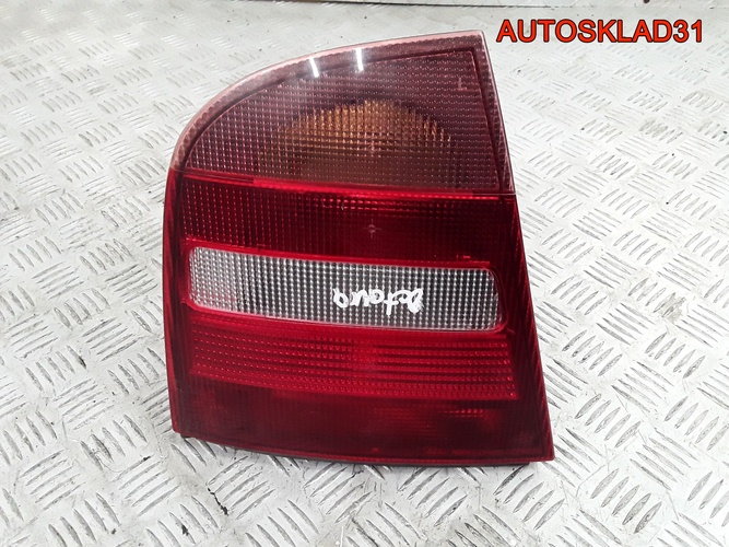 Фонарь задний левый Skoda Octavia A4 1U6945111