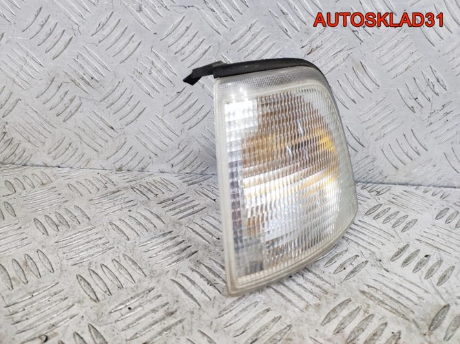 Указатель поворота левый Audi 80 B4 8A0953049A