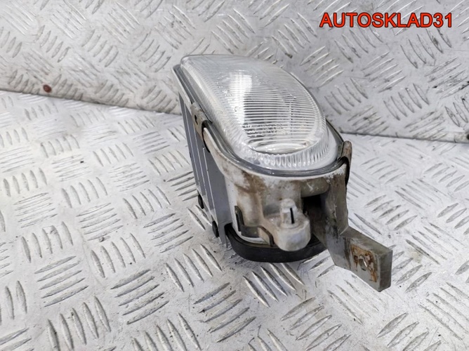 Фара противотуманная правая Mercedes W210 Рест