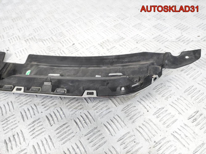 Решетка радиатора Ford C-MAX AM51R8200C
