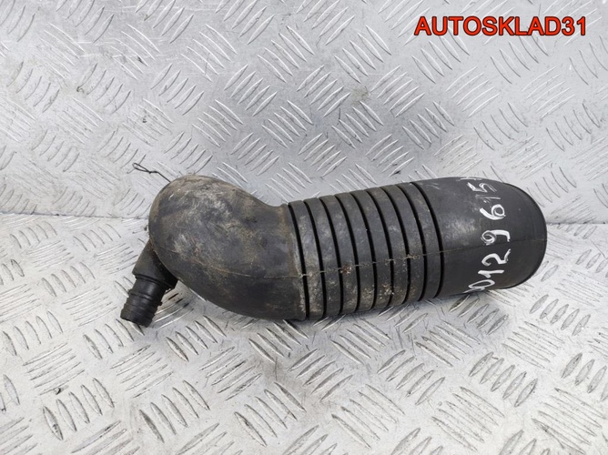 Патрубок интеркулера Audi A6 C5 8D0129615K Дизель