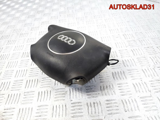 Подушка безопасности в руль Audi A3 8P1 8P0880201D