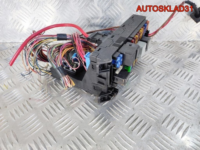 Блок предохранителей Mercedes Benz W211 2115453801