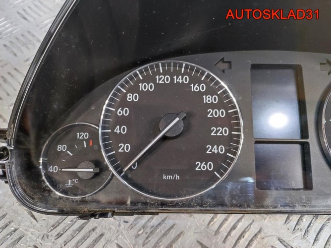 Панель приборов Mercedes Benz W203 A2035409547