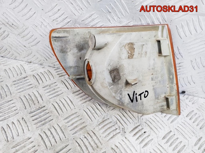 Указатель поворота левый Mercedes Benz Vito 638