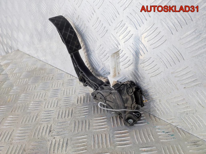 Педаль газа Skoda Octavia A4 6Q1721503B Дизель