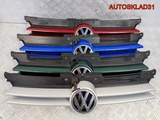 Решетка радиатора Volkswagen Golf 4 1J0853651F (Изображение 1)