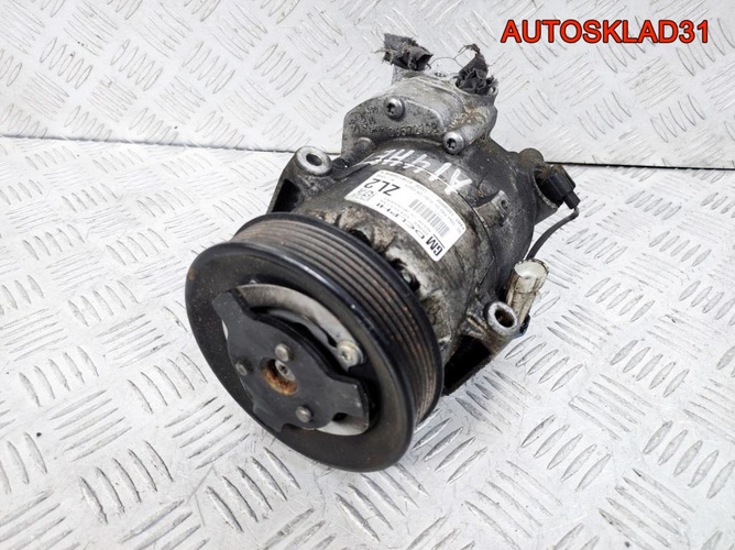 Компрессор кондиционера Opel Astra J 13250608