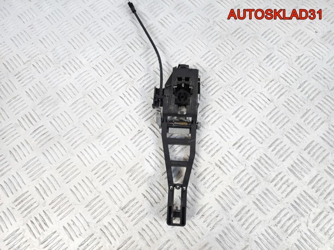 Кронштейн ручки двери Ford Focus 2 3M51R224A37BF