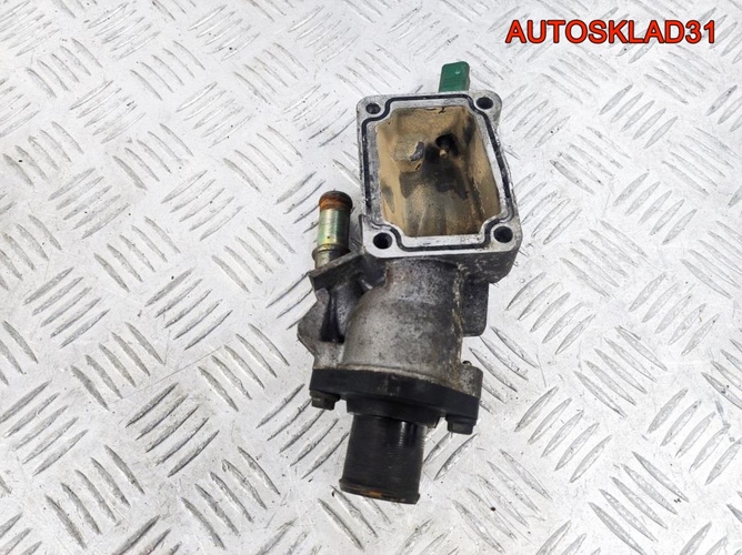 Корпус термостата Peugeot 307 1,6 NFU 9646977280
