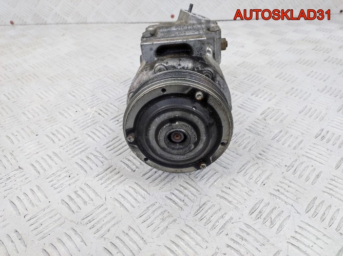 Компрессор кондиционера VW Golf 5 1K0820803G