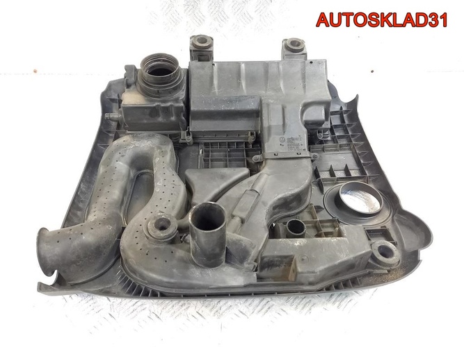 Корпус воздушного фильтра VW Polo 9N 03C129607E