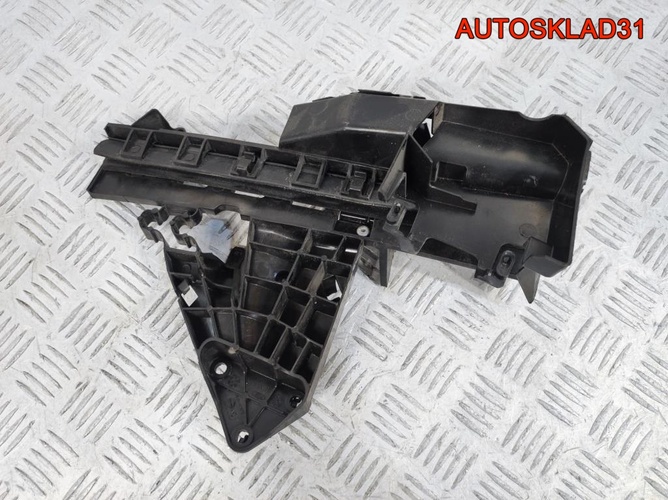 Кронштейн замка двери Ford Focus 2 4M51A21978AC