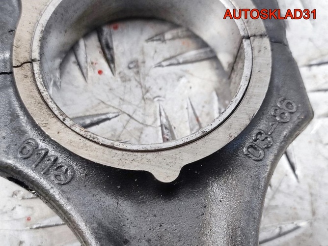 Поршень с шатуном Mercedes Vito 638 2,2 611.980
