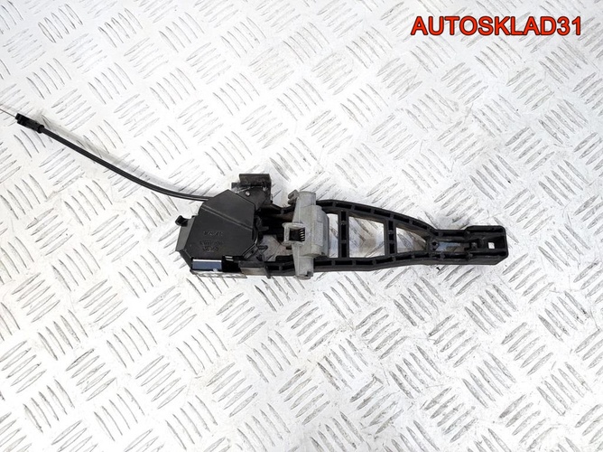 Кронштейн ручки двери Ford Focus 2 3M51R224A37BF