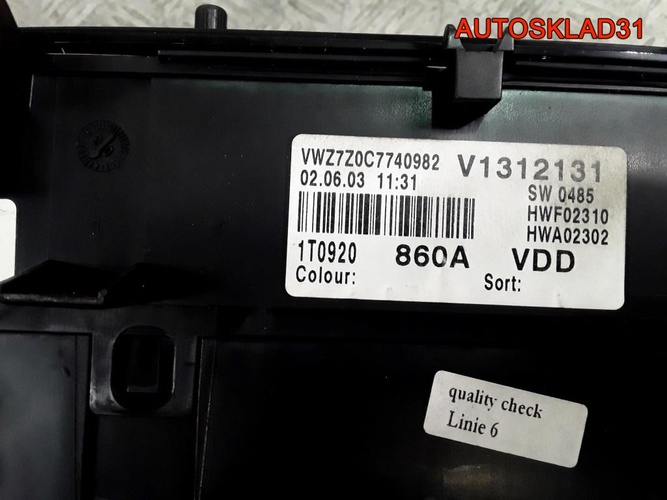 Панель приборов VW Touran 1T0920860A Дизель