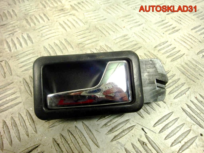 Ручка двери внутренняя правая Audi 80 B4 893837020