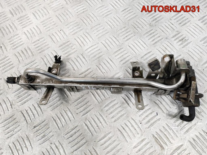 Рейка топливная Opel Vectra B 1,6 X16XEL До рест