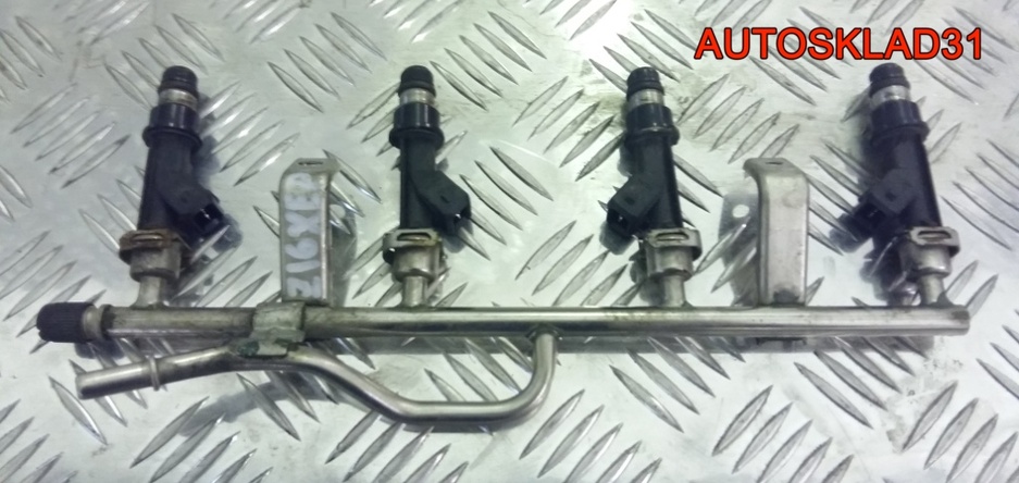  Рейка топливная Opel Astra H 1,6 Z16XEP 5817413