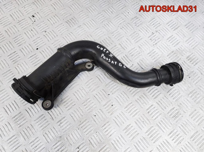 Патрубок интеркулера VW Passat B6 1K0145762S
