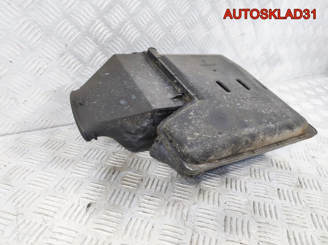 Корпус воздушного фильтра Renault Logan 820023599