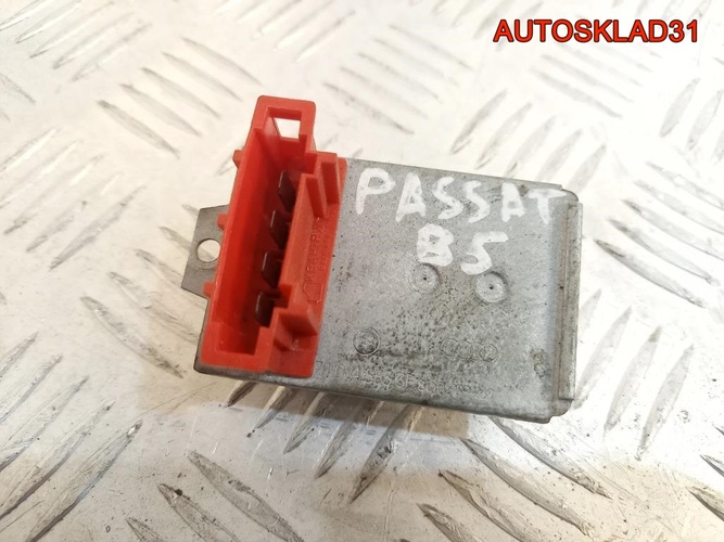 Резистор отопителя Volkswagen Passat B5 8D0959263