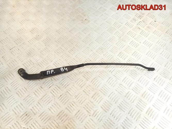 Поводок стеклоочистителя правый Audi 80 B4
