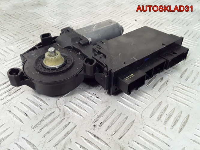Моторчик стеклоподъемника Audi A4 B7 8E1959801H
