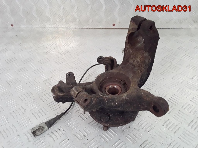 Кулак поворотный перед. правый Ford Focus 1 1079000