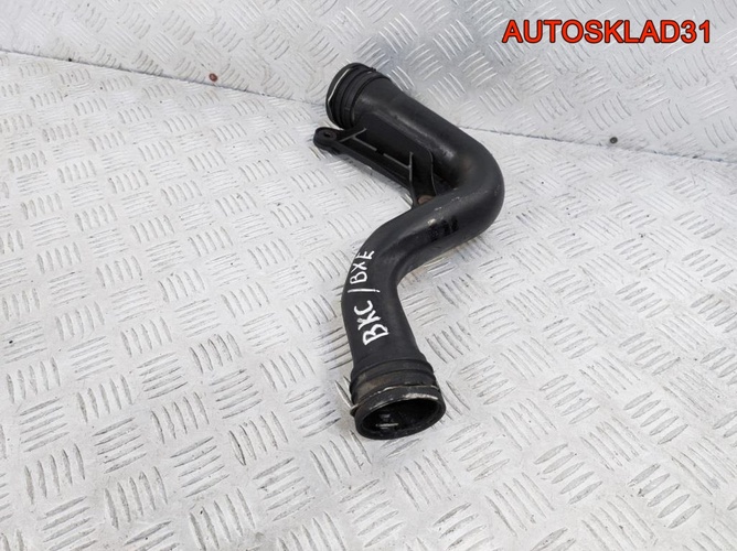 Патрубок интеркулера  VW Gоlf 5 1.9 BXE 1K0145762P