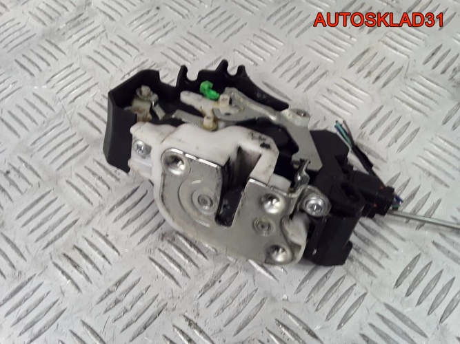 Замок двери передней левой Mitsubishi Colt MN145935