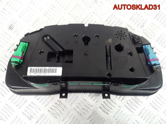 Панель приборов Volkswagen Passat B5 3B0919881F