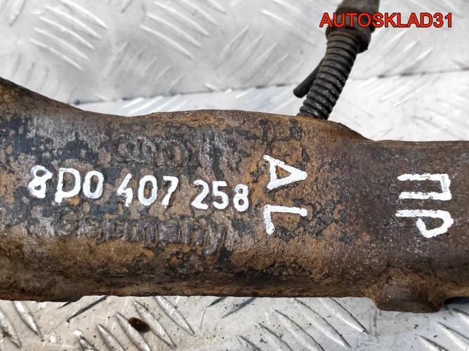 Кулак передний правый VW Passat B5 8D0407258AL
