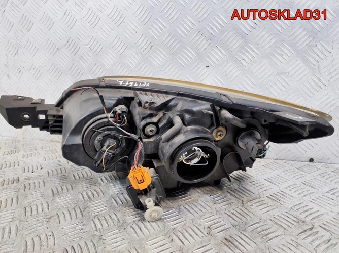Фара правая галоген Mazda 3 BK BP4K510K0E Хетчбэк
