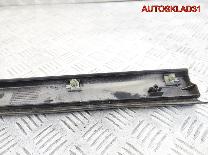 Молдинг задней правой двери VW Passat B5 3B0854950