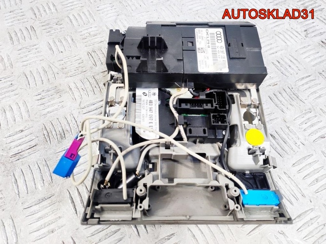 Плафон салонный передний Audi A8 D3 4E0907135A